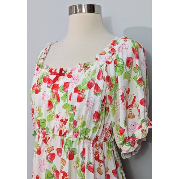 Strawberry Shortcake Hot Topic NWT Dress - Picture 5 of 8